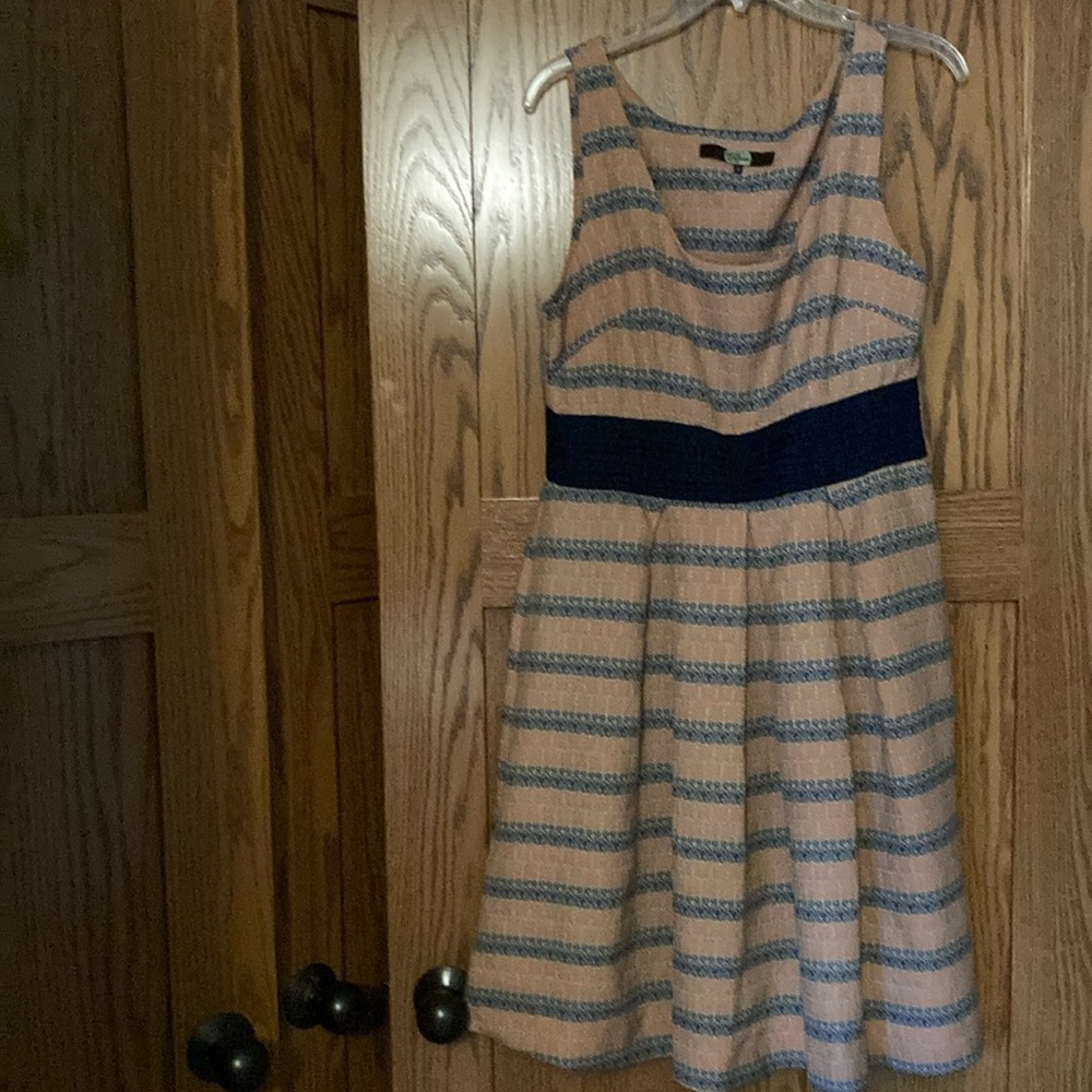 Eva Franco dress. Size 10. Peach, navy.